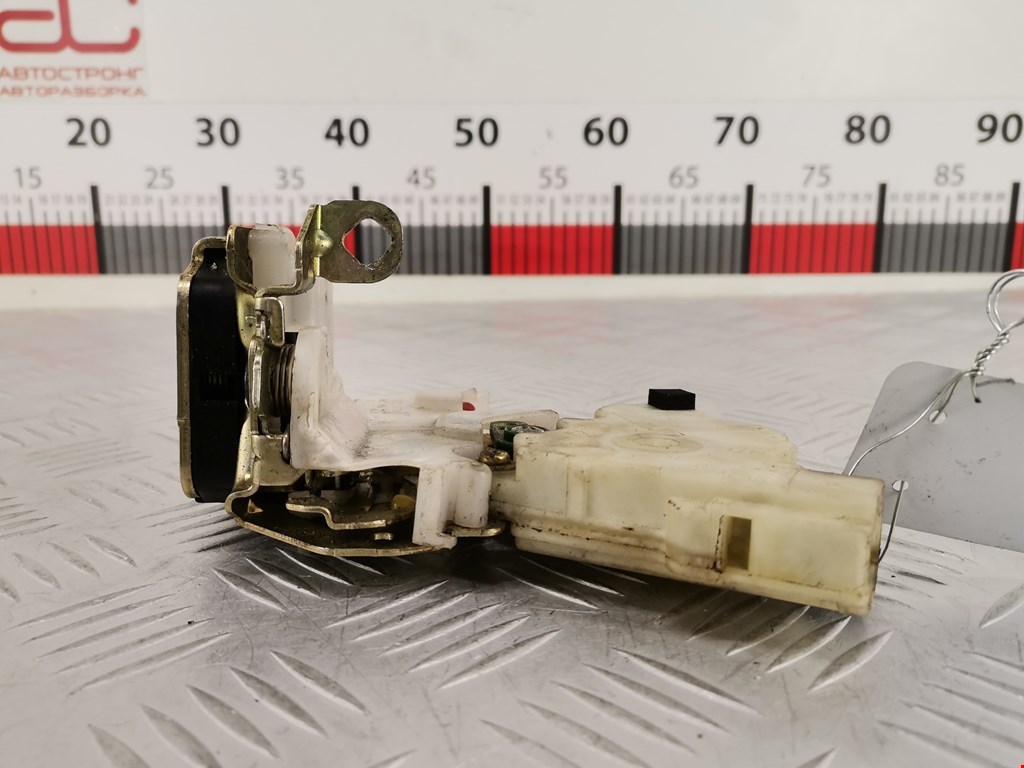 Замок двери задней правой SUBARU Impreza 2000-2007