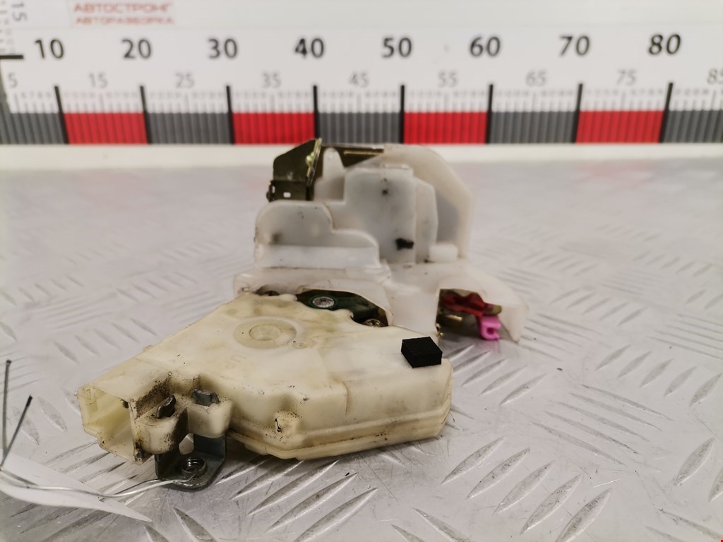 Замок двери задней правой SUBARU Impreza 2000-2007