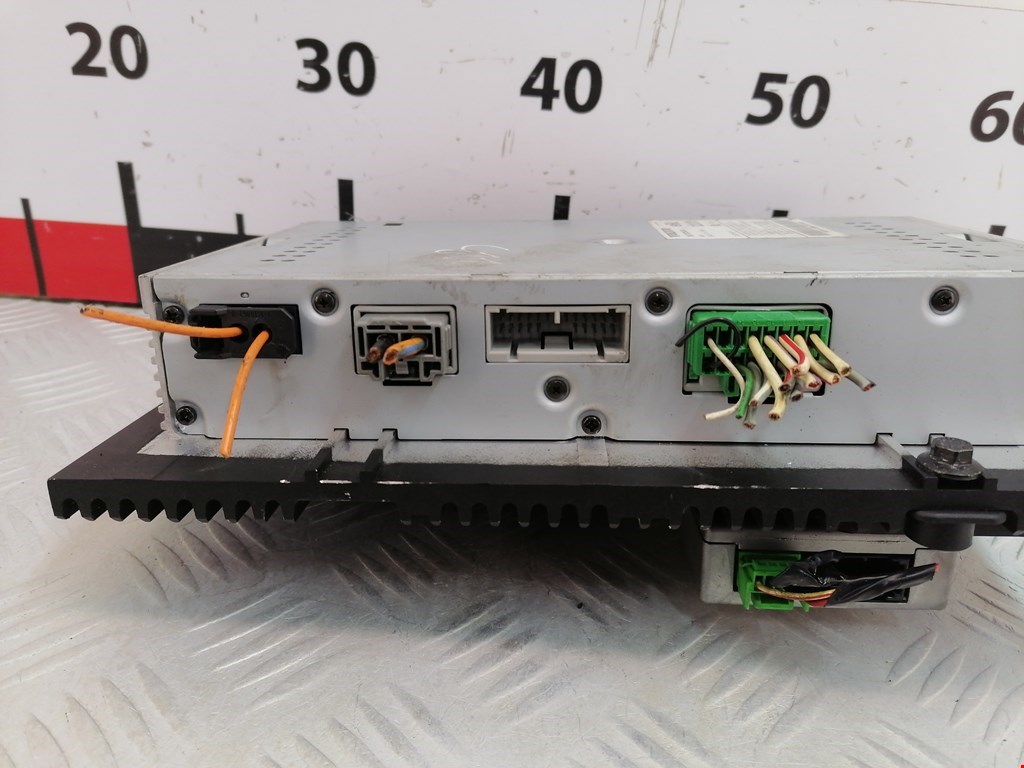 Усилитель акустической системы VOLVO V50 I 2004-2012