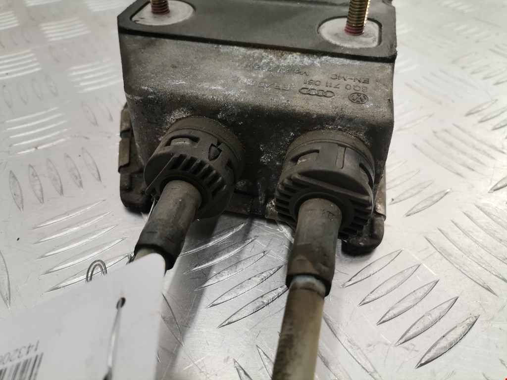 Кулиса (селектор) АКПП/МКПП в салоне SKODA Fabia MK1 1999-2006