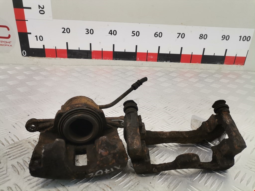 Суппорт передний правый CHRYSLER PT Cruser 2000-2010