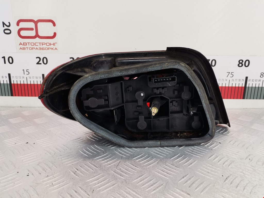 Фонарь задний правый CITROEN Xsara 1997-2000