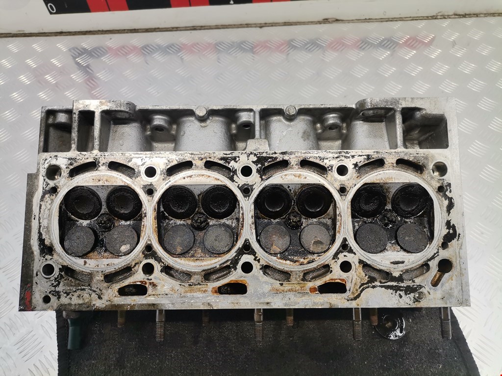 Головка блока цилиндров (ГБЦ) Volkswagen Polo 3 (1994-2002)