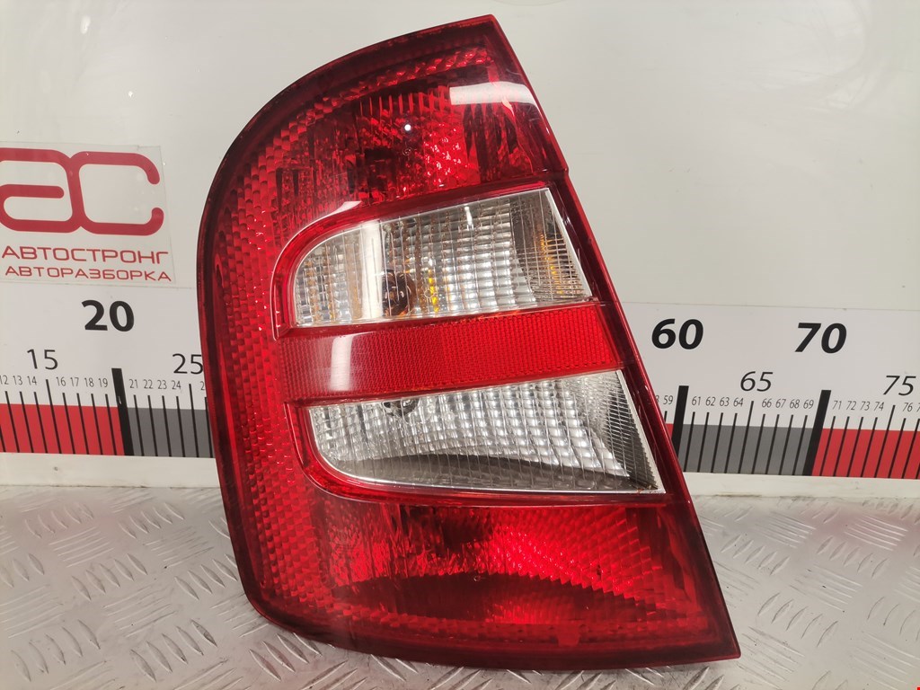 Фонарь задний левый Skoda Fabia 1 (1999-2007)