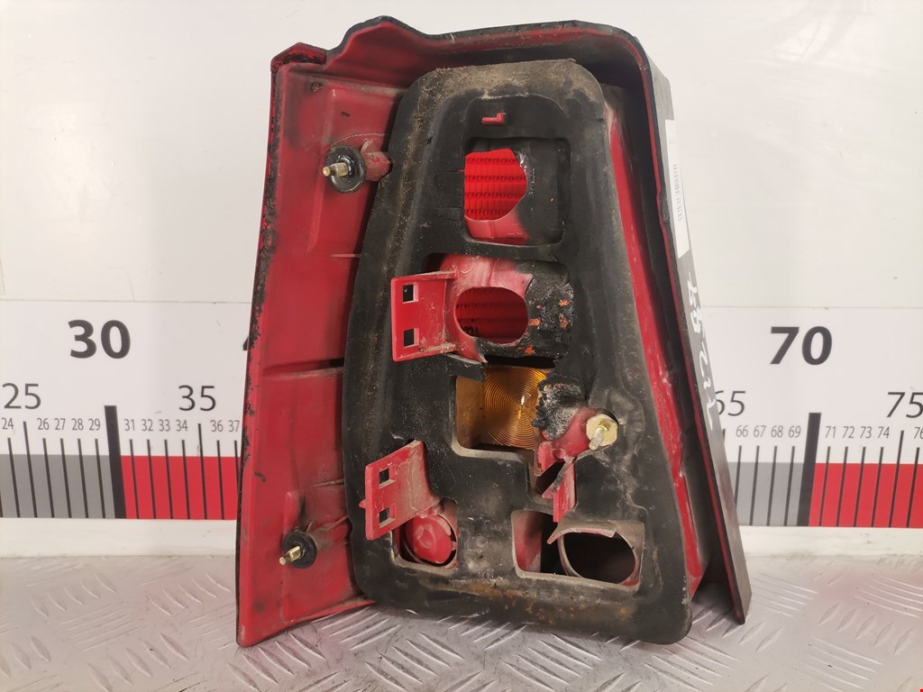 Фонарь задний правый VOLKSWAGEN Golf IV 1997-2003