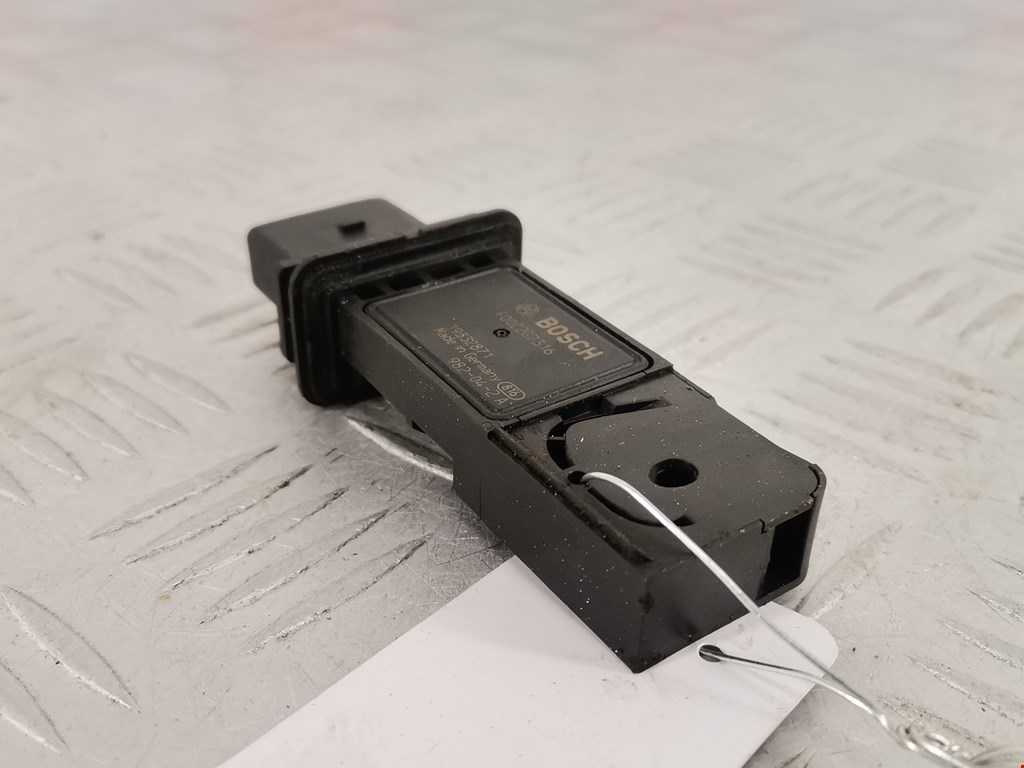 Расходомер воздуха (массметр, датчик ДМРВ) SKODA Octavia A4 1U- 1997-2010