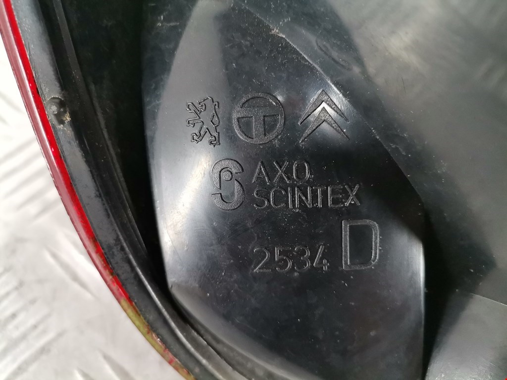 Фонарь задний правый CITROEN Xsara 1997-2000