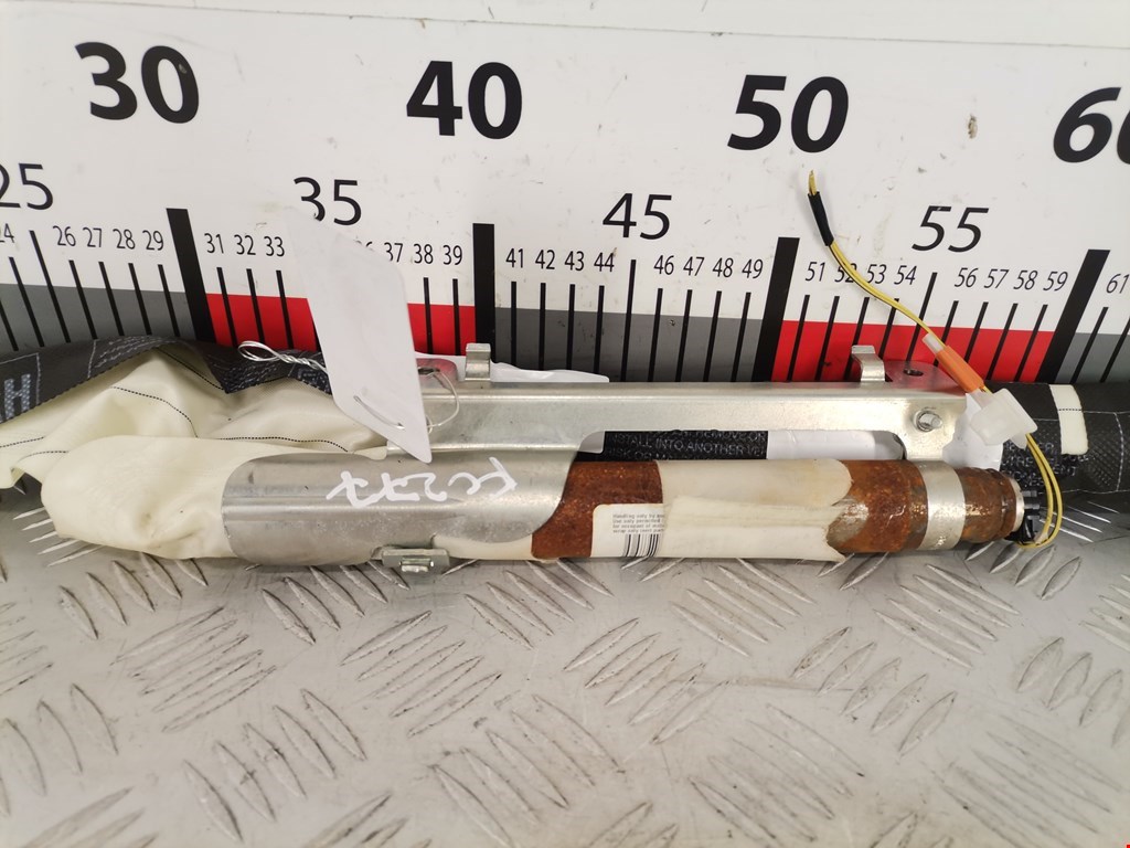 Подушка безопасности боковая (шторка) TOYOTA Yaris II XP50 2005-2011