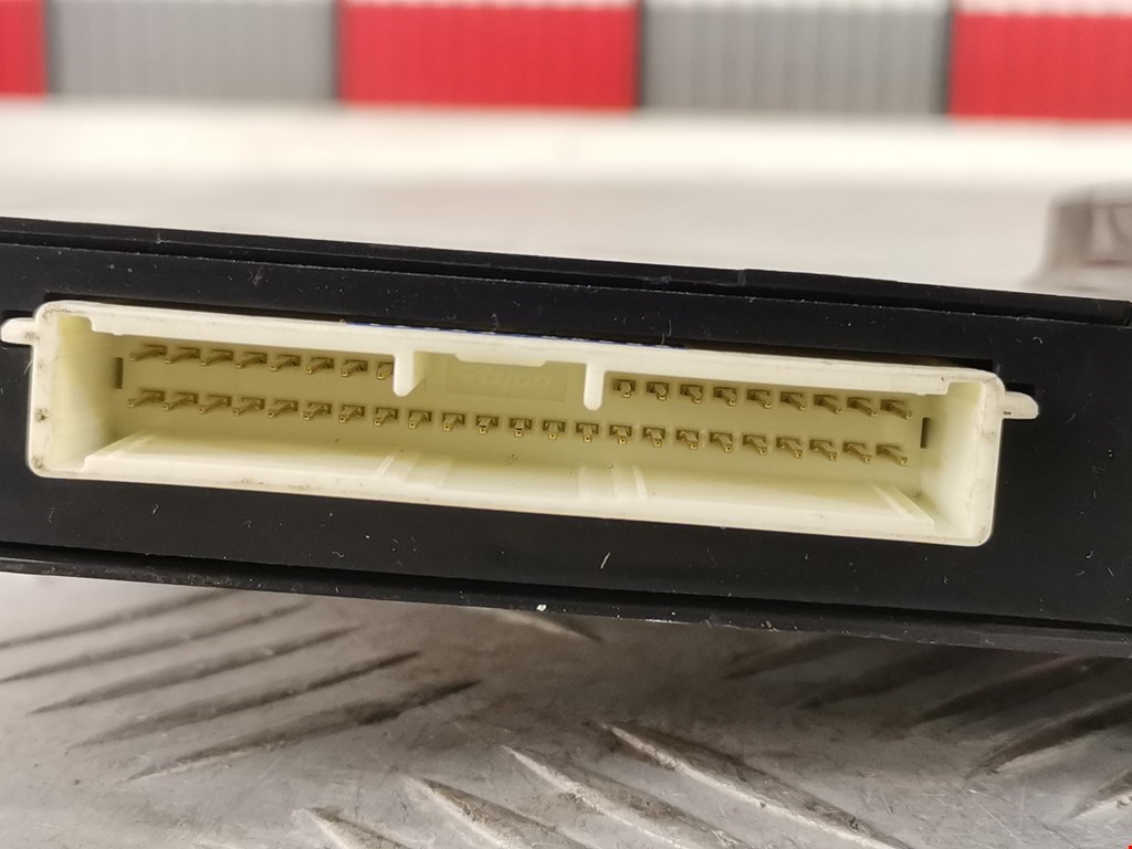 Блок комфорта TOYOTA Yaris II XP50 2005-2011