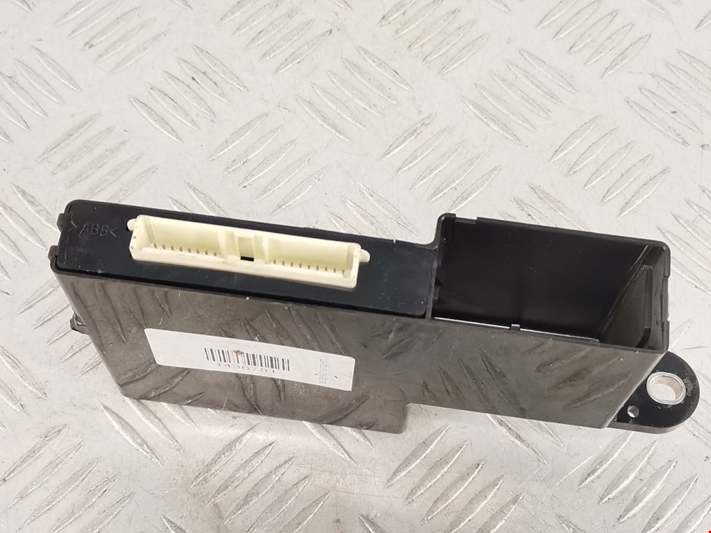 Блок комфорта TOYOTA Yaris II XP50 2005-2011