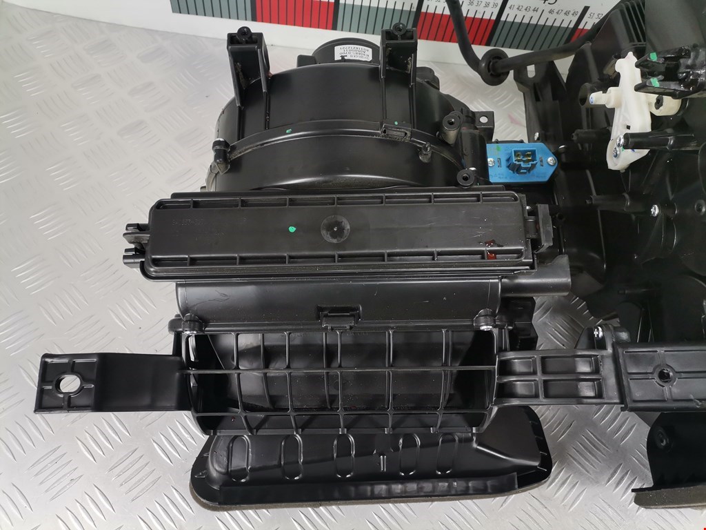 Моторчик (мотор) отопителя салона HYUNDAI Solaris II 2017-2022