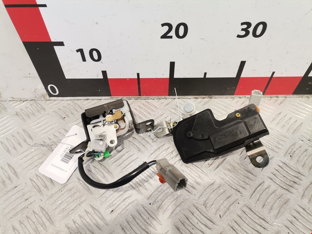 Замок багажника (крышки двери) HONDA CR-V II 2002-2007