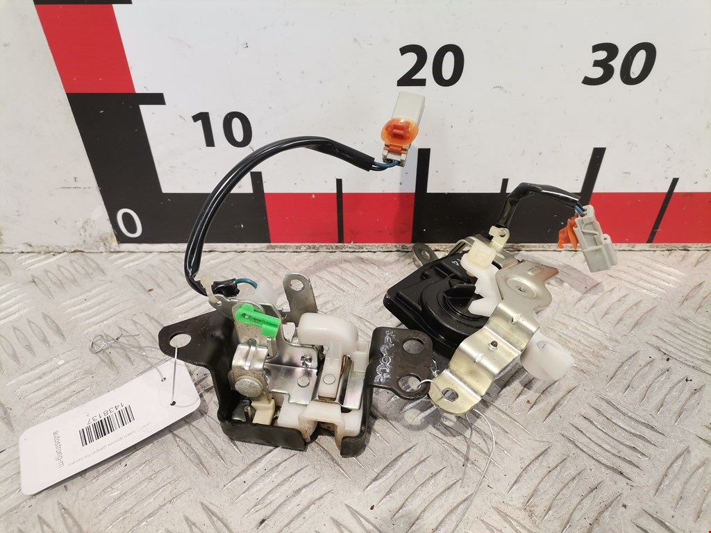 Замок багажника (крышки двери) HONDA CR-V II 2002-2007