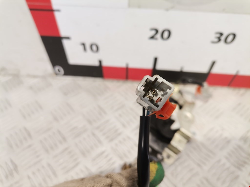 Замок багажника (крышки двери) HONDA CR-V II 2002-2007