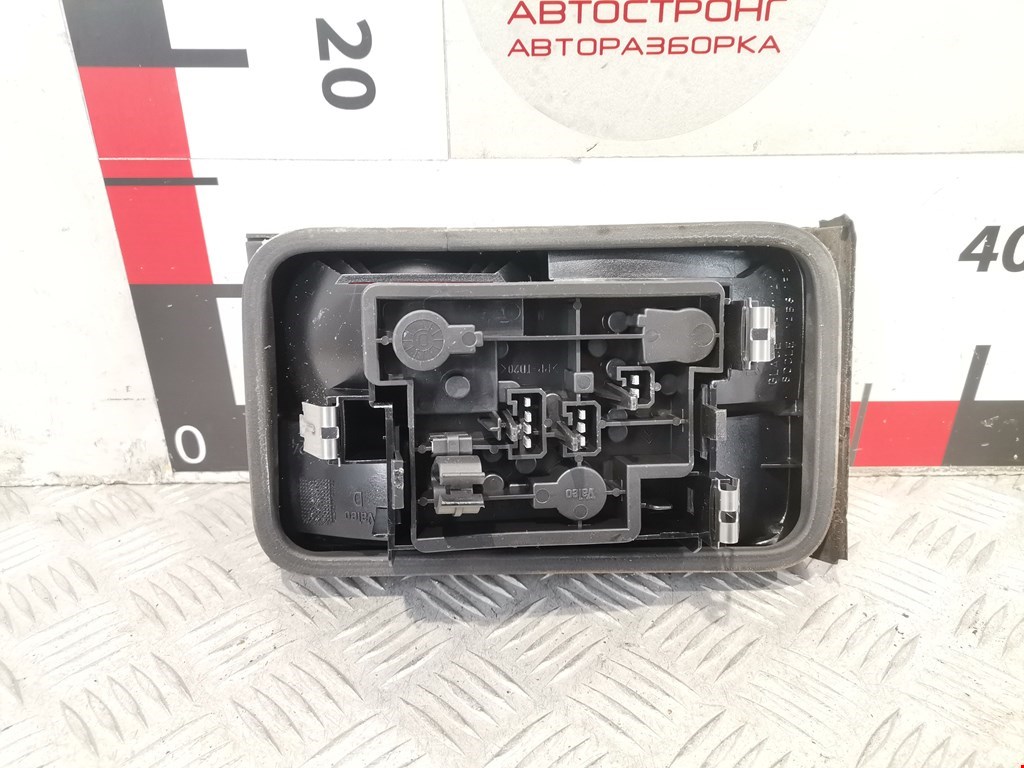 Фонарь задний внутренний правый CITROEN Xantia 1993-2002