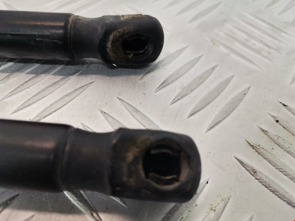 Амортизатор крышки (двери) багажника OPEL Corsa D 2006-2014