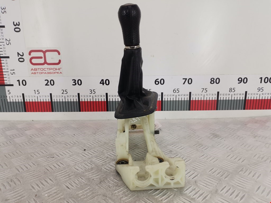 Кулиса (селектор) АКПП/МКПП в салоне TOYOTA RAV 4 XA20 2000-2005