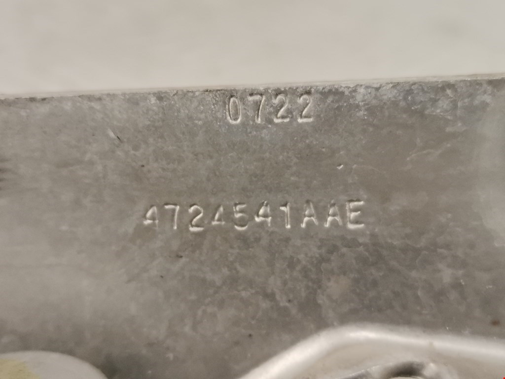 Петля капота левая/правая CHRYSLER PT Cruser 2000-2010