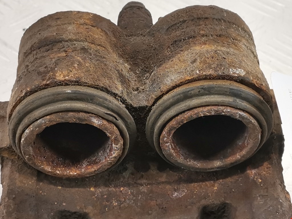 Суппорт передний левый SUBARU Impreza 2000-2007