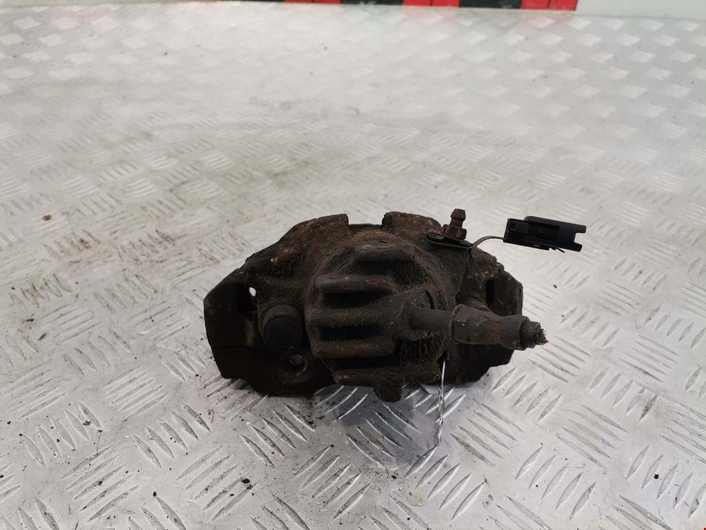 Суппорт передний правый FORD Mondeo II 1996-2000