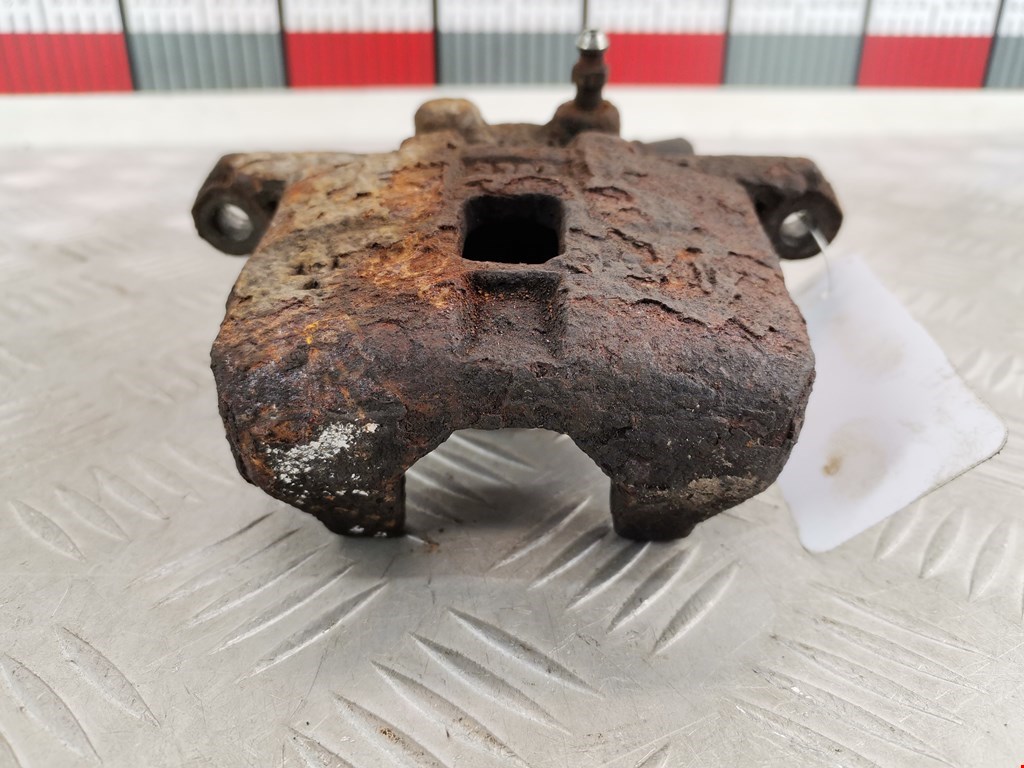 Суппорт задний правый SUBARU Impreza 2000-2007