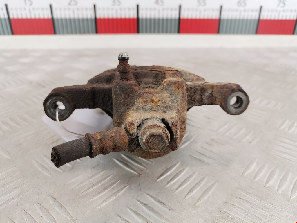 Суппорт задний правый SUBARU Impreza 2000-2007