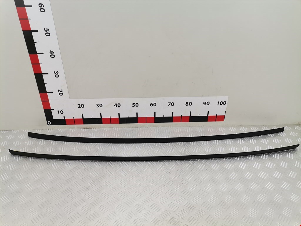 Накладка декоративная (молдинг) крыши Hyundai Solaris 2 (RC) (2017-2023)