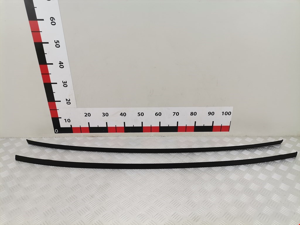 Накладка декоративная (молдинг) крыши Hyundai Solaris 2 (RC) (2017-2023)