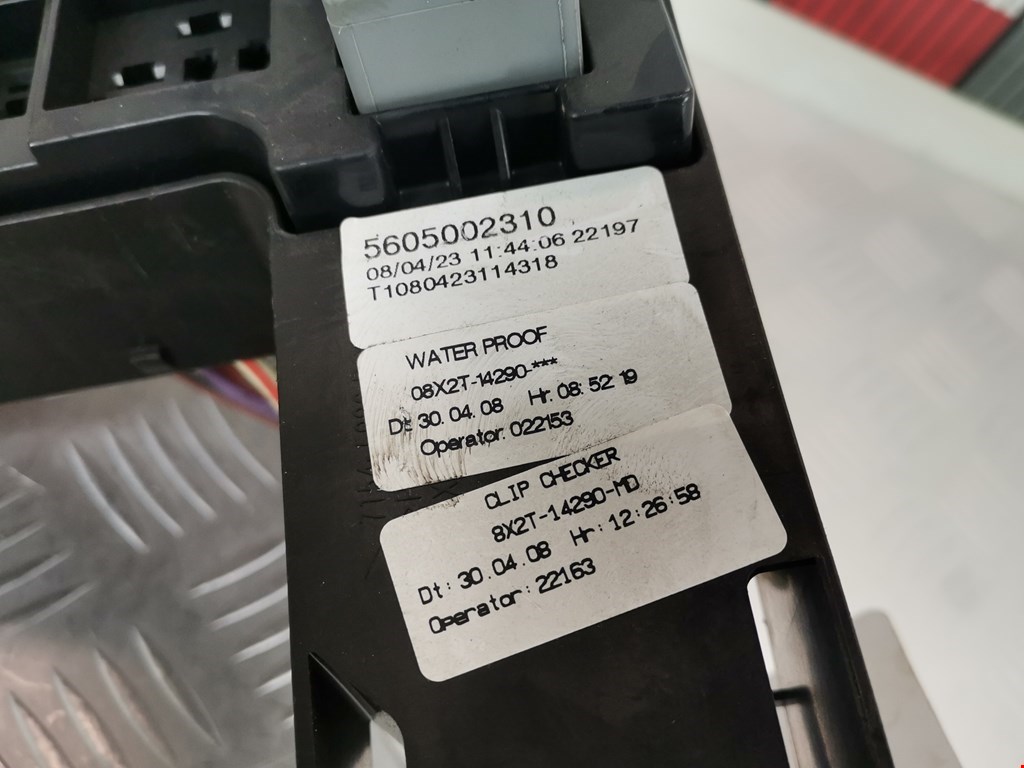 Датчик уровня в бачок омывателя JAGUAR XF X250 2007-2015