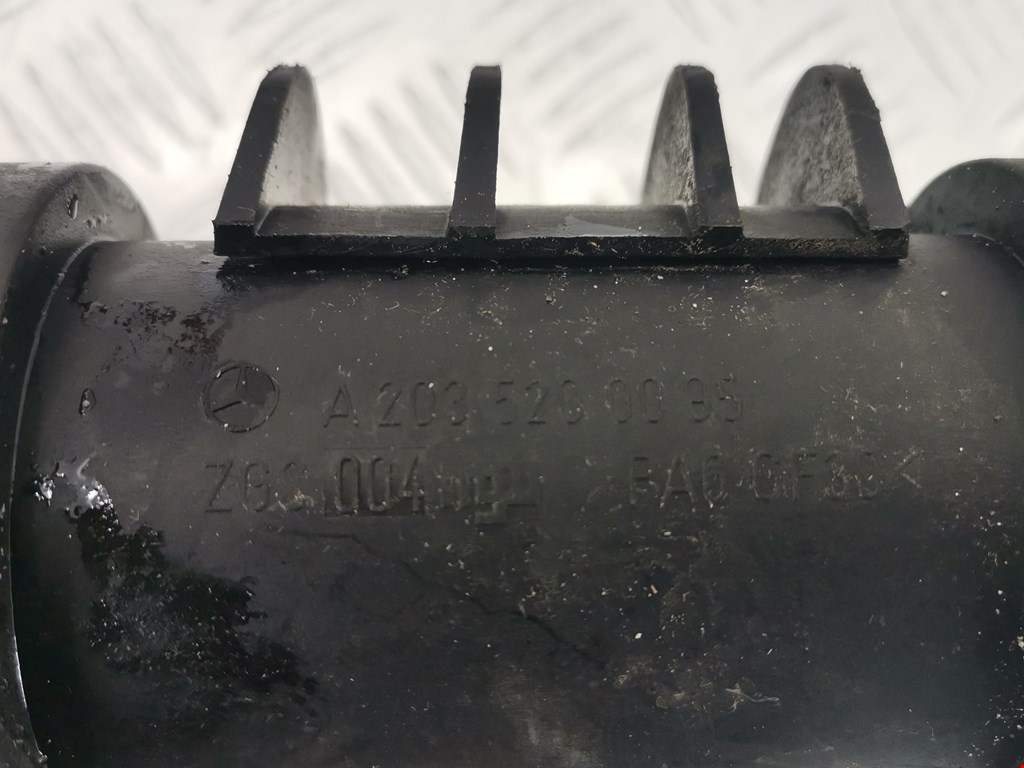 Патрубок интеркулера CHRYSLER Voyager IV RG 2001-2007