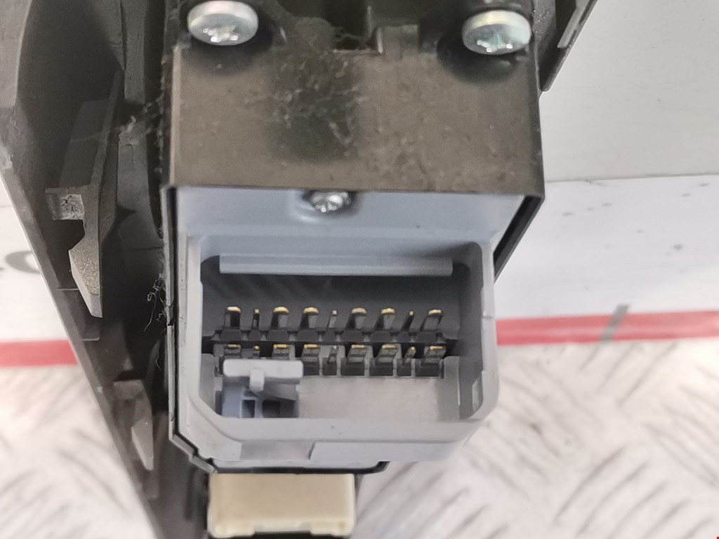 Блок управления стеклоподъемниками TOYOTA Prius II XW20 2003-2012