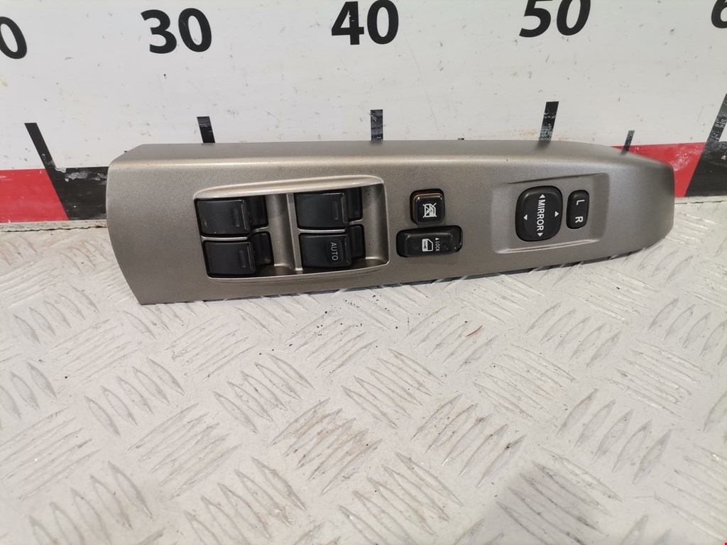 Блок управления стеклоподъемниками TOYOTA Prius II XW20 2003-2012