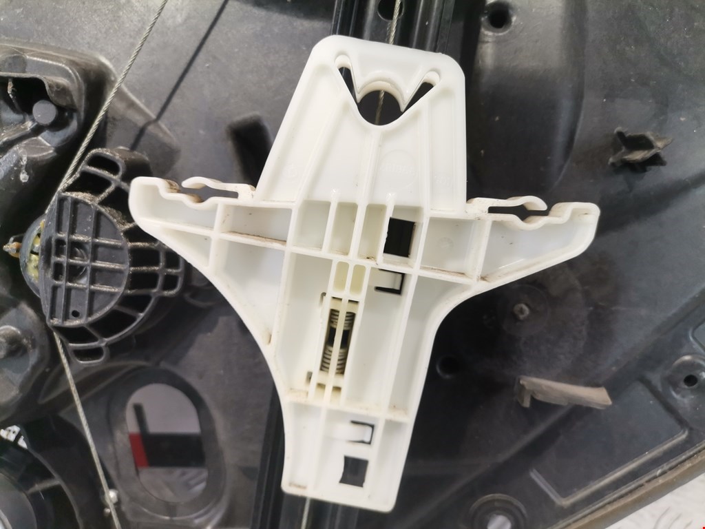 Стеклоподъемник задний левый VOLKSWAGEN Golf VI 2009-2012