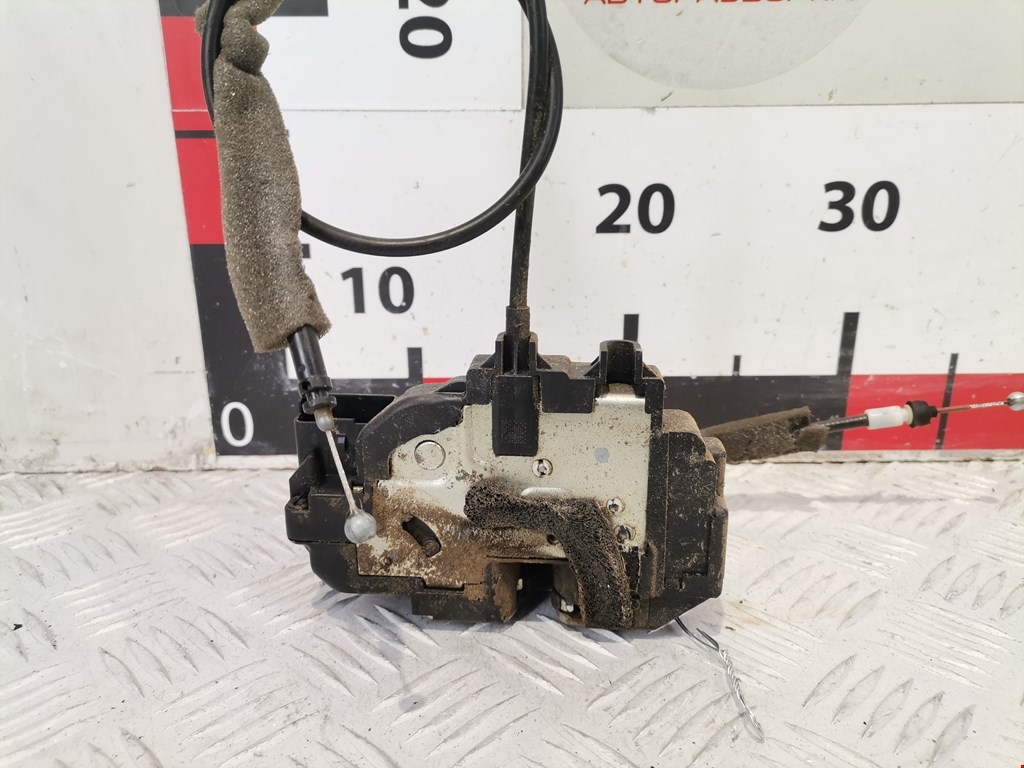 Замок двери передней правой NISSAN Navara III D40 2005-2015