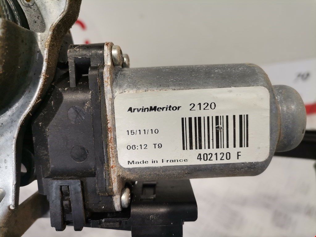 Стеклоподъемник передний правый NISSAN Navara III D40 2005-2015