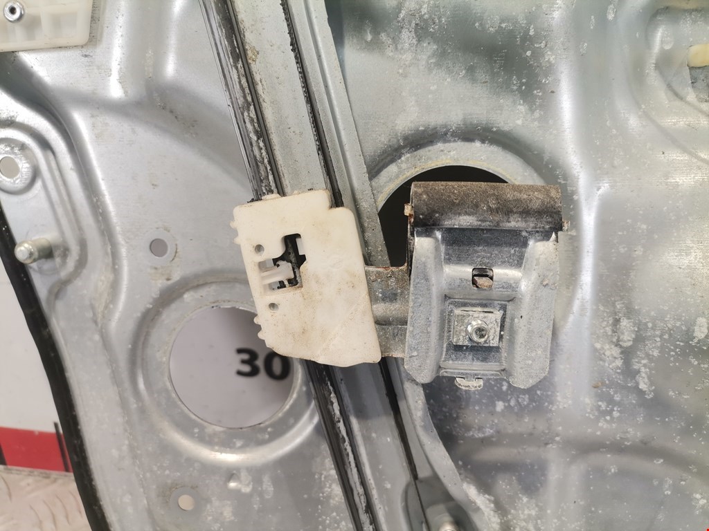 Стеклоподъемник передний правый KIA Cee'd I 2006-2012