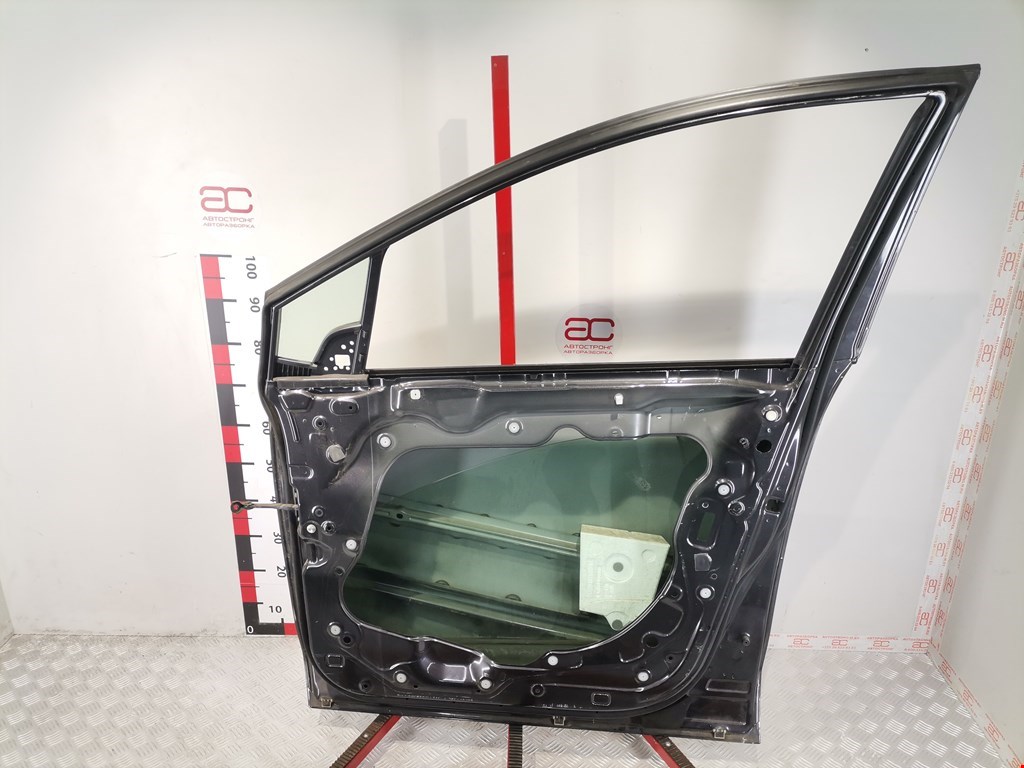 Дверь передняя правая MAZDA MPV LY 2006-2016