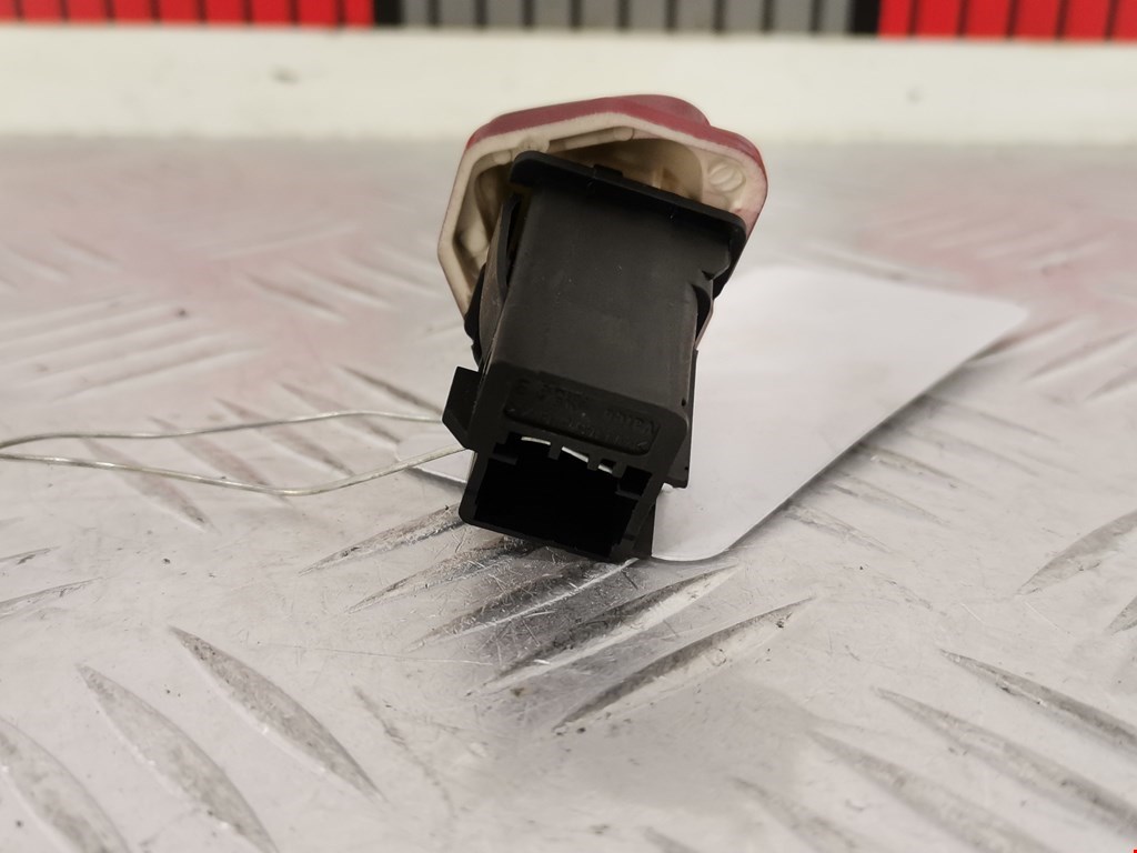 Кнопка аварийной сигнализации (аварийки) PEUGEOT 607 2000-2010