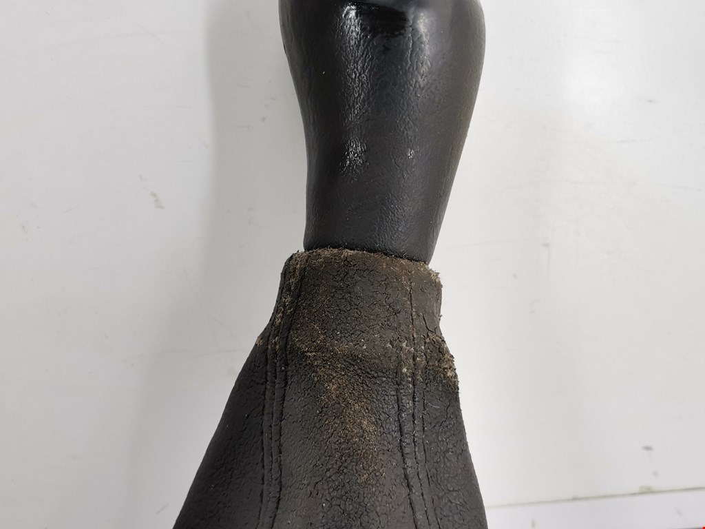 Кулиса (селектор) АКПП/МКПП в салоне SUBARU Impreza 2000-2007