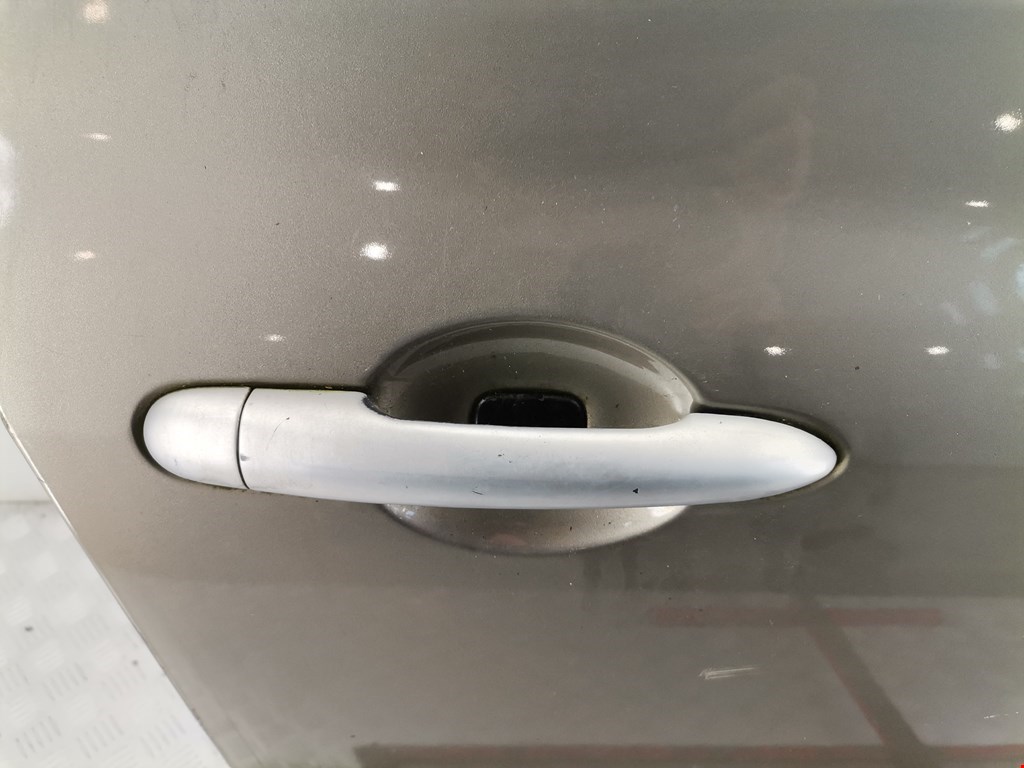 Дверь передняя правая RENAULT Clio 2005-2012