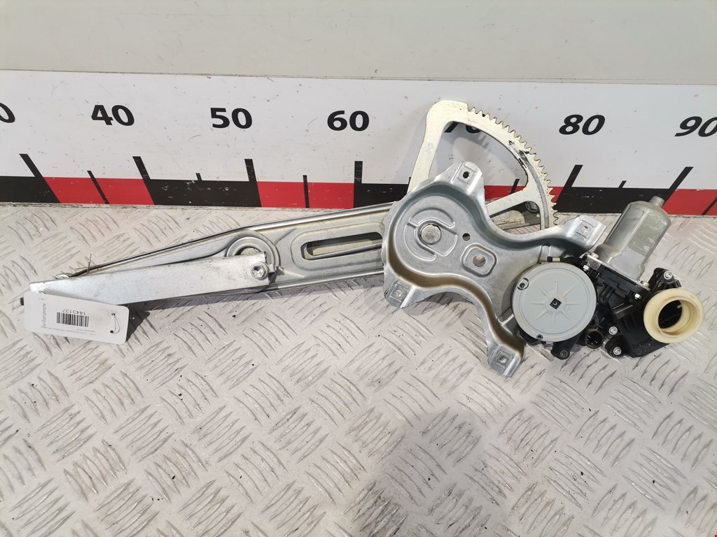 Стеклоподъемник передний левый TOYOTA Yaris II XP50 2005-2011