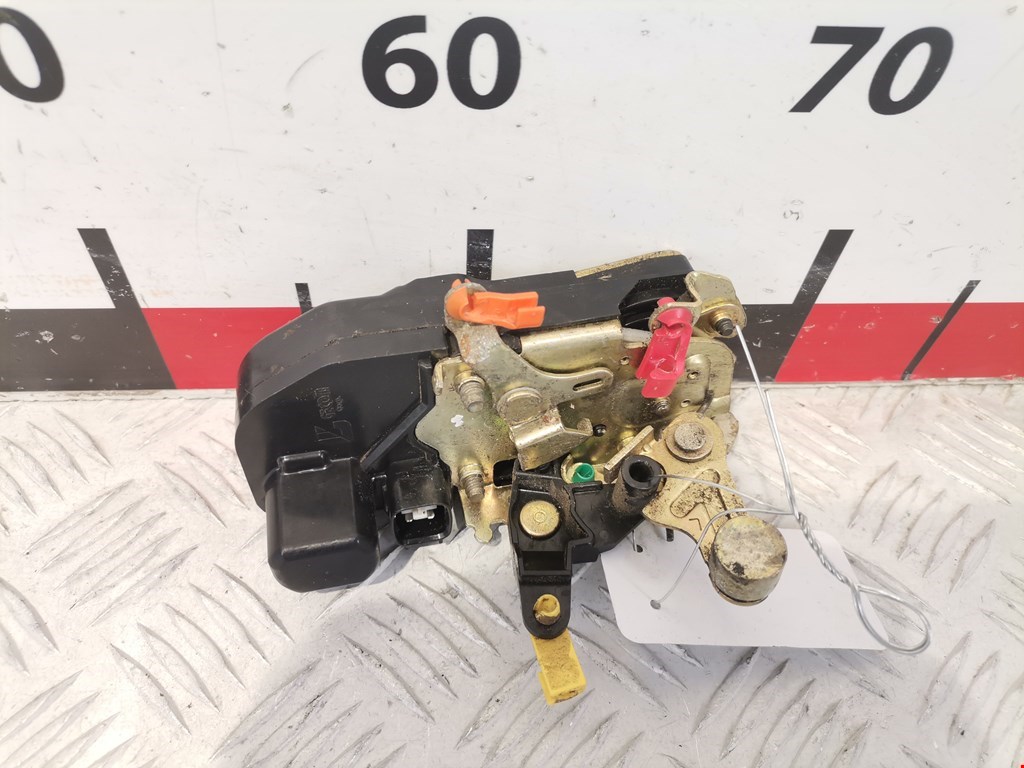 Замок двери передней левой CHRYSLER PT Cruser 2000-2010