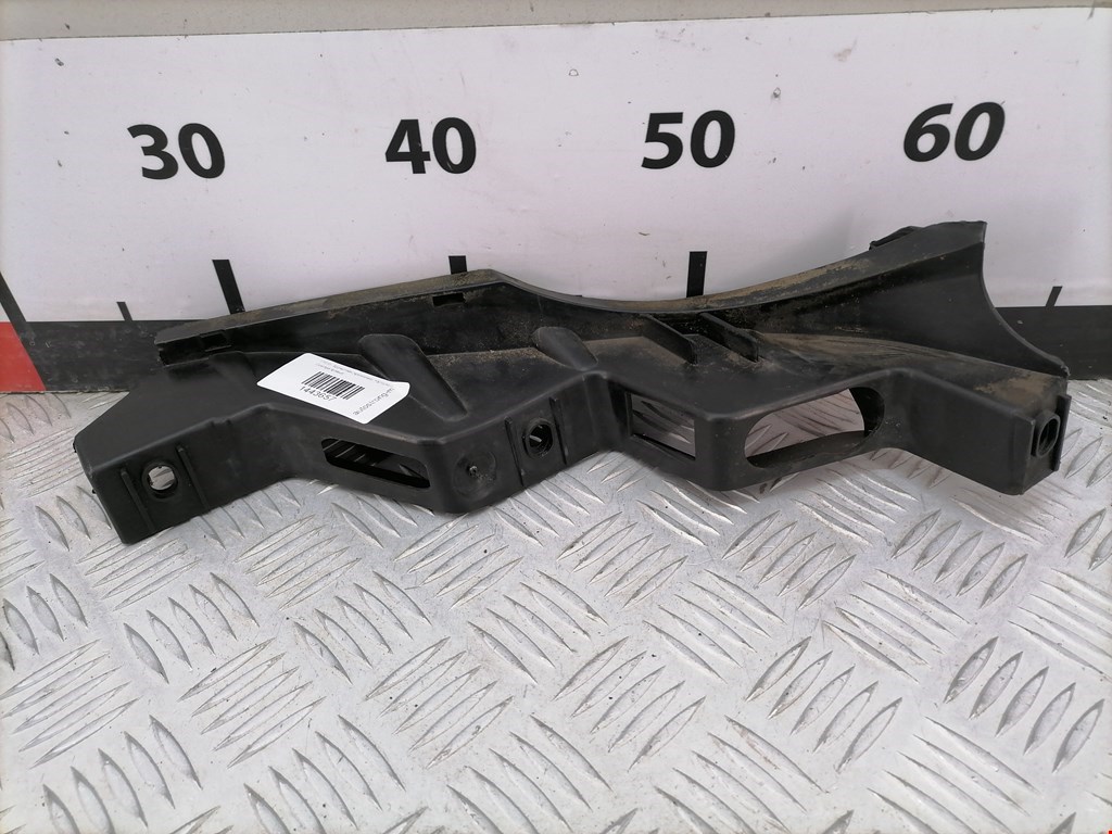 Кронштейн переднего бампера правый VOLKSWAGEN Passat B6 2005-2011