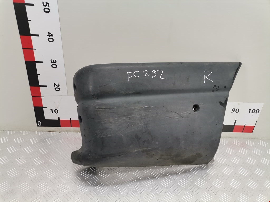 Накладка (клык) бампера правый Renault Master 2 (1997-2010)