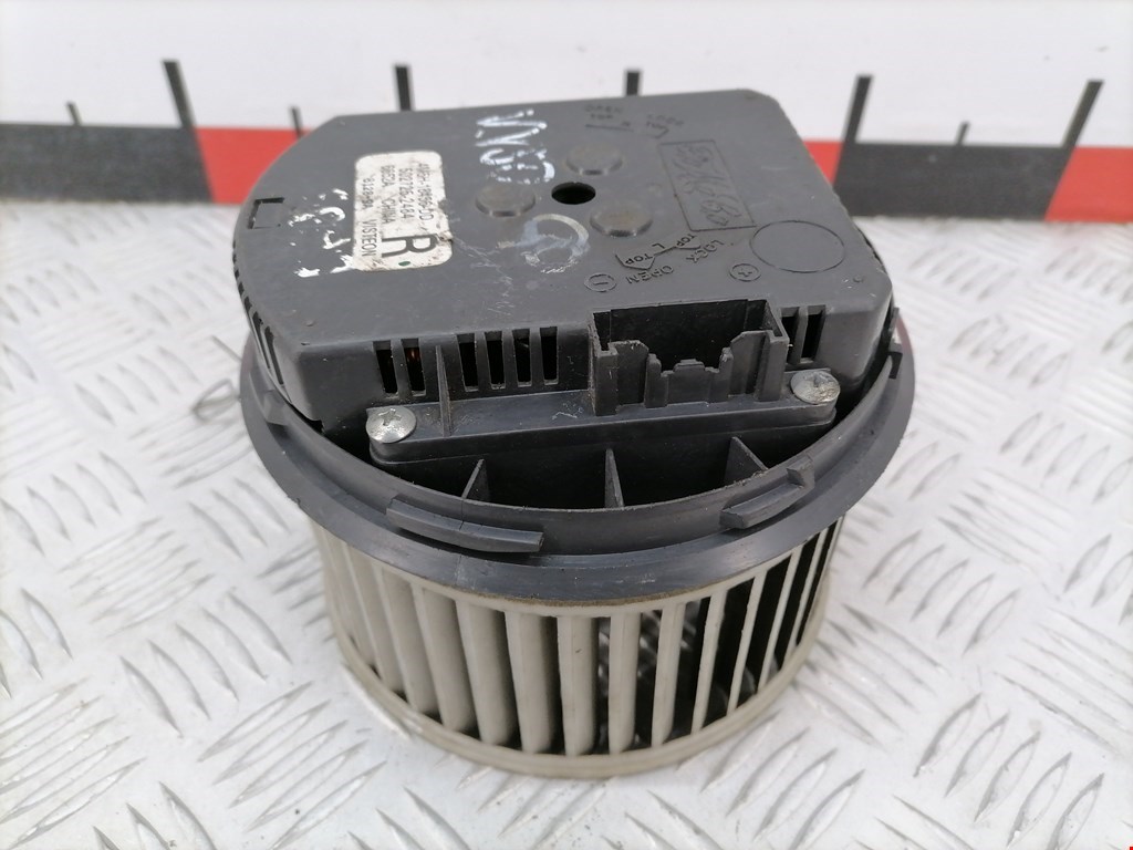 Моторчик (мотор) отопителя салона VOLVO V50 I 2004-2012