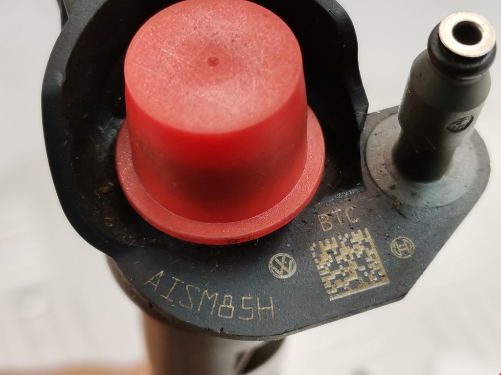 Форсунка дизельная электрическая VOLKSWAGEN Golf VI 2009-2012