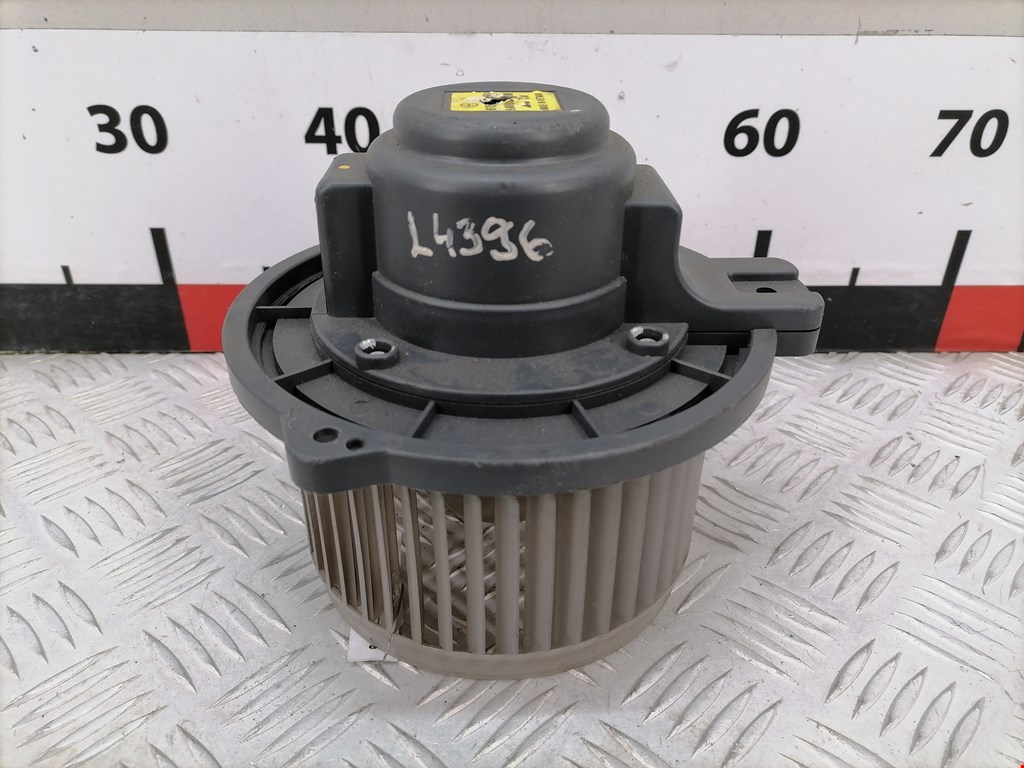 Моторчик (мотор) отопителя салона CHEVROLET Spark 2005-2010