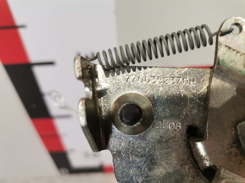 Ручка дверная задняя внутренняя левая RENAULT Master 1998-2010