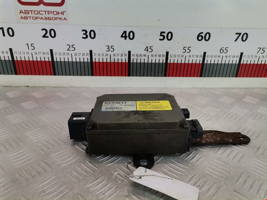 Блок управления стеклоподъемниками RENAULT Laguna 2007-2015