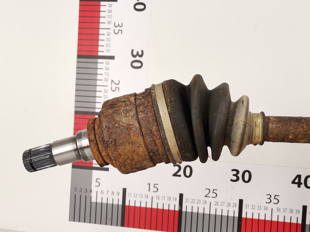 Полуось (привод, приводной вал) передняя правая TOYOTA Prius II XW20 2003-2012